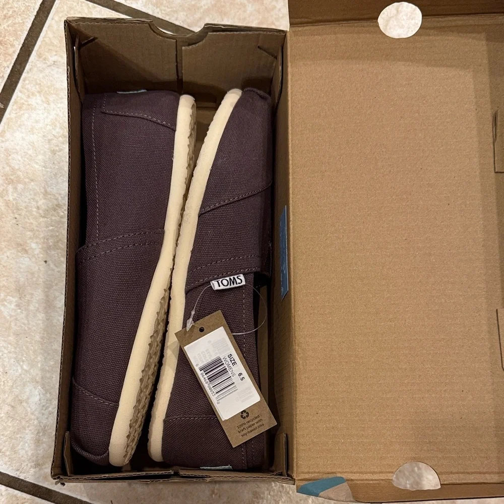 NIB Toms Ash Canvas Slip-Ons - Picture 6 of 6